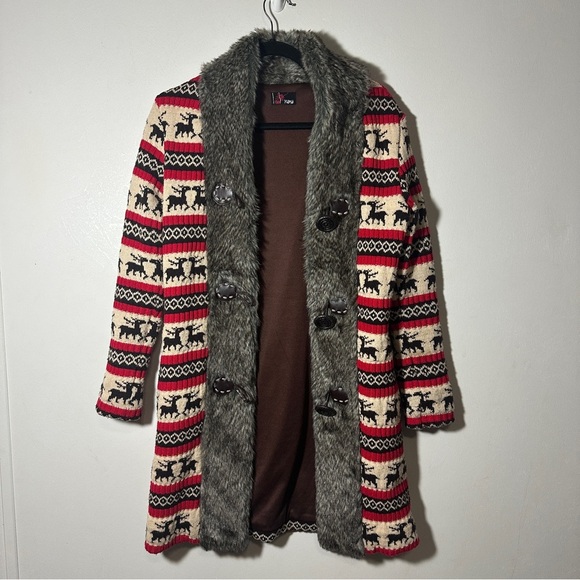 Yumi Red and Cream Patterned Cardigan with Faux Fur Trim and Faux Leather Button - Picture 1 of 13